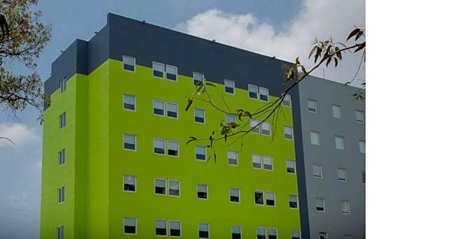 SR Hotel
