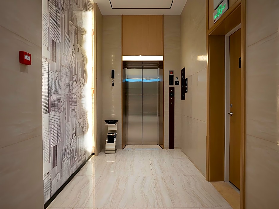 City Comfort Inn Hechi Luocheng Chenglong Lake Park