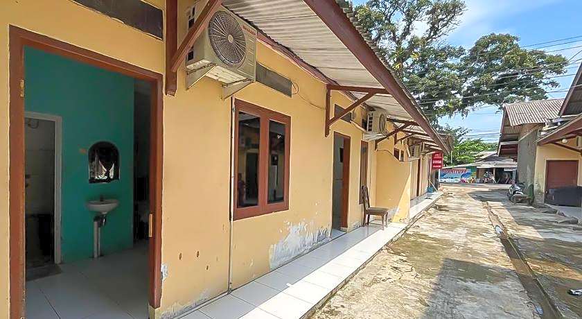 RedDoorz @ Penginapan Bunda