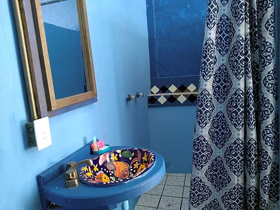 Riad Lola