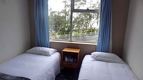 Single - Private Bathroom