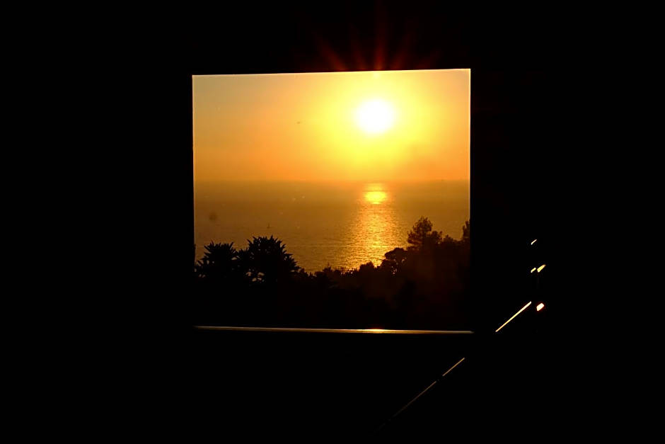 Mandarin & Mango Boutique Hotel