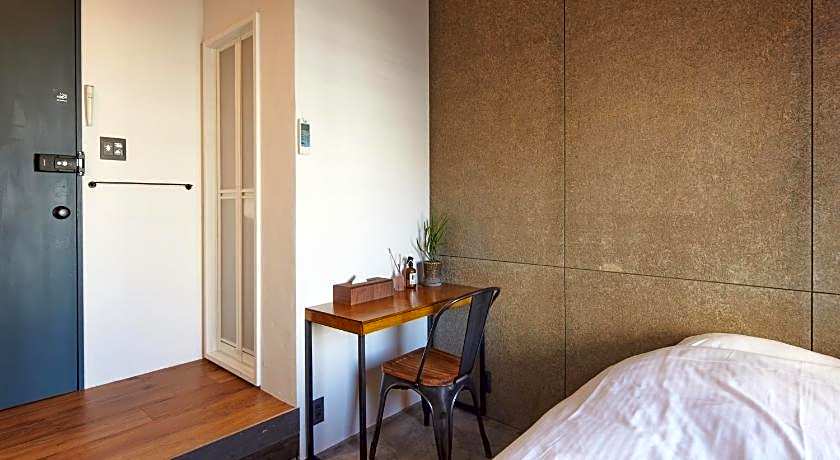 mizuka Imaizumi 1 - unmanned hotel -