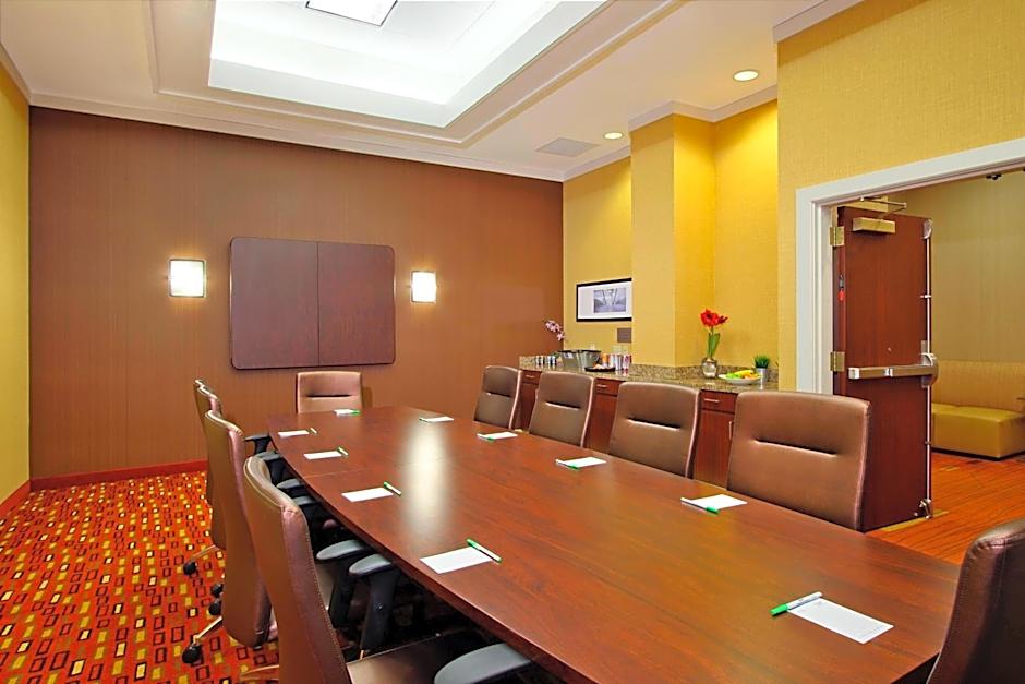 Courtyard by Marriott Oakland Downtown