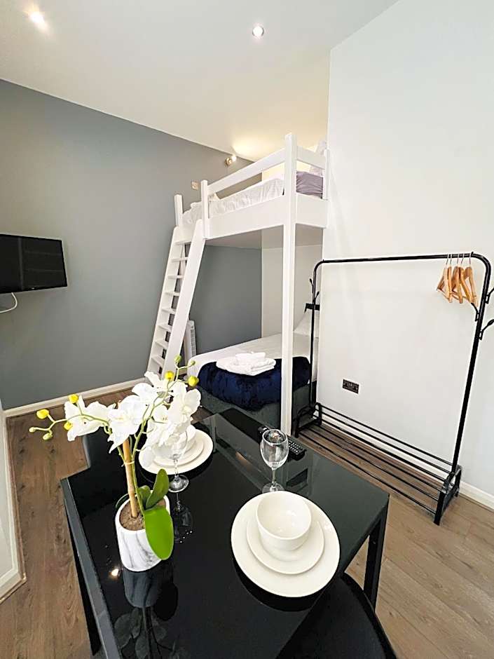 Fox House Studios, City centre Aparthotel