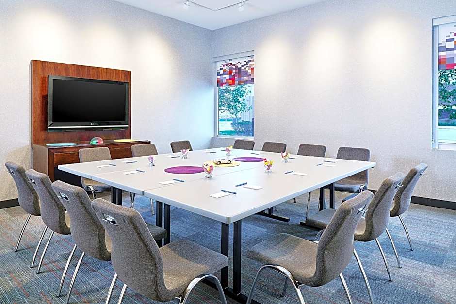 Aloft Chicago O Hare