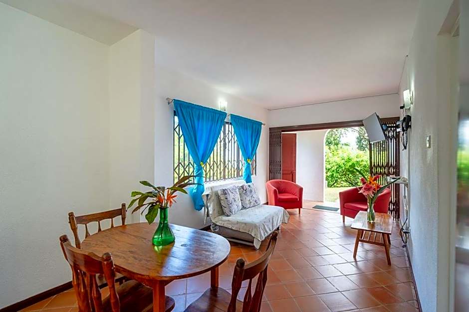 La Residence Villas & Studios