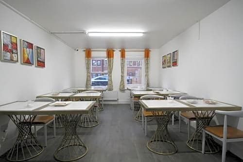 OYO Greenleafe Hotel