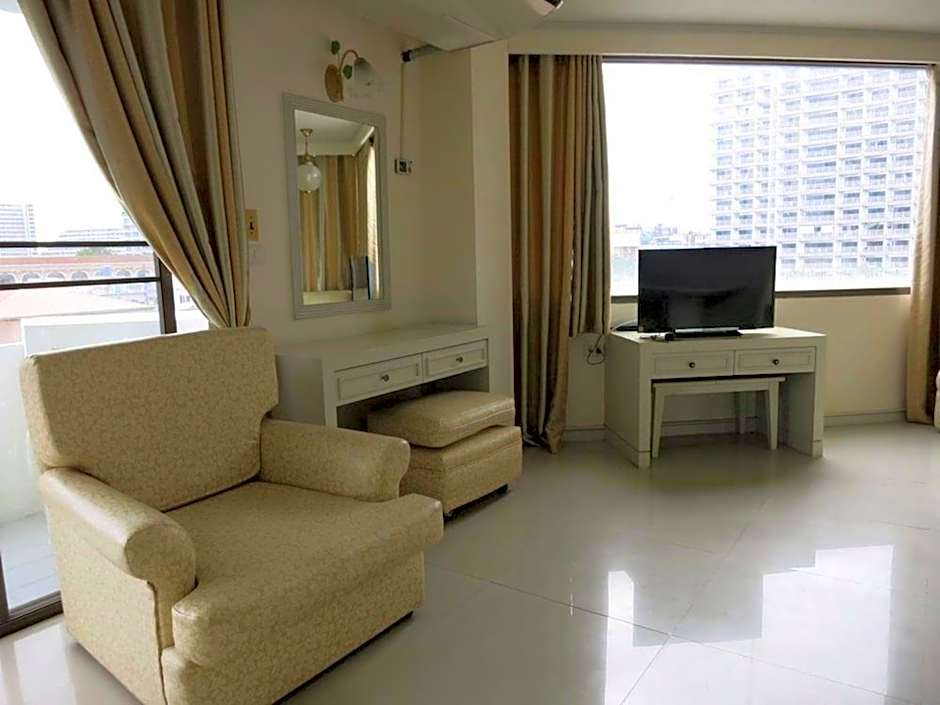 JOMTIEN longstay hotel