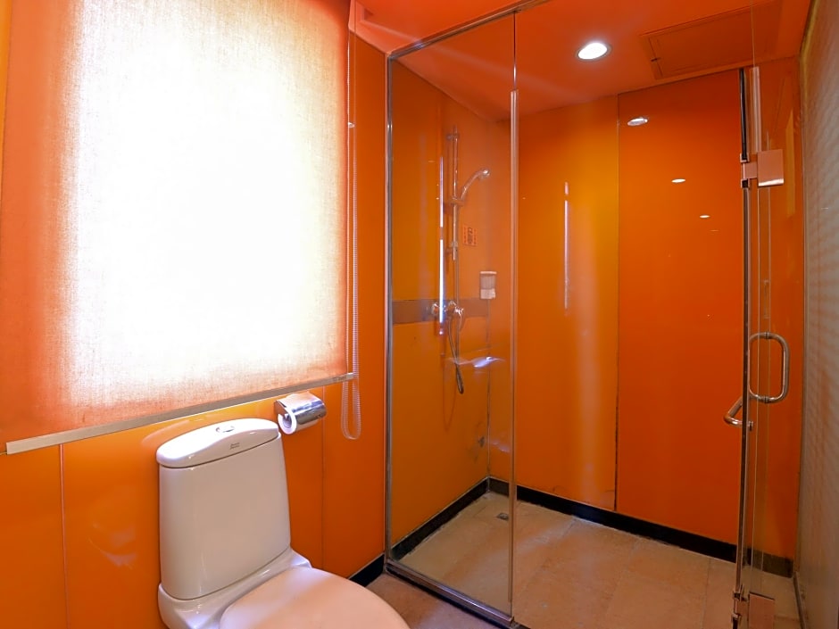 Liwan Lake Garden Inn
