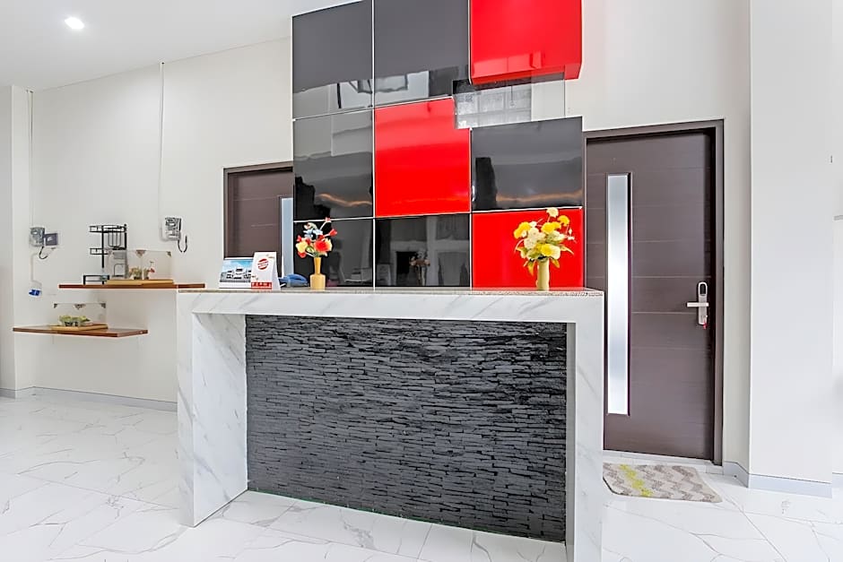 Capital O 91665 D'prof Exclusive Guesthouse