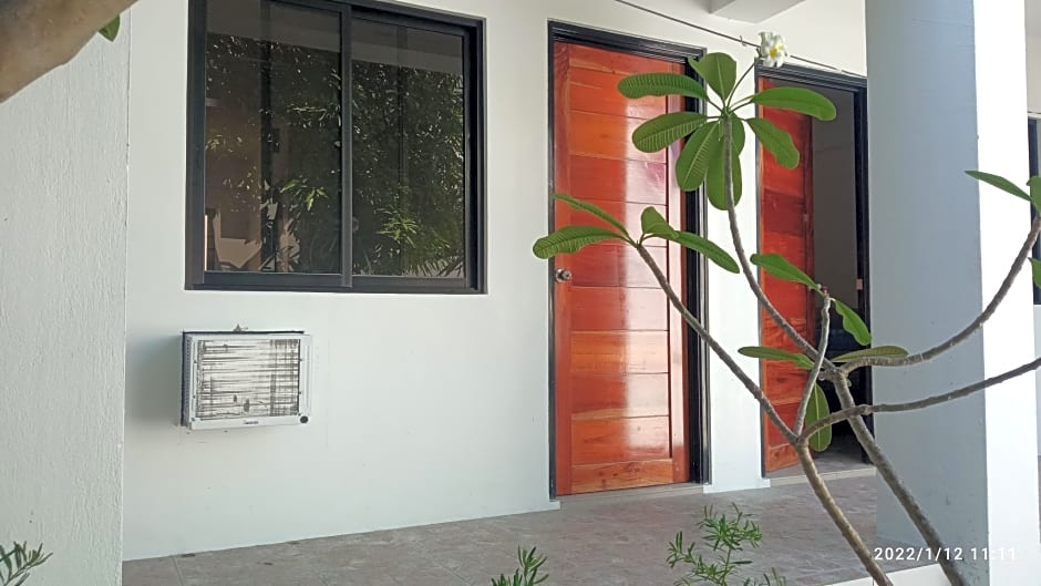 The Palines Apartment Hotel