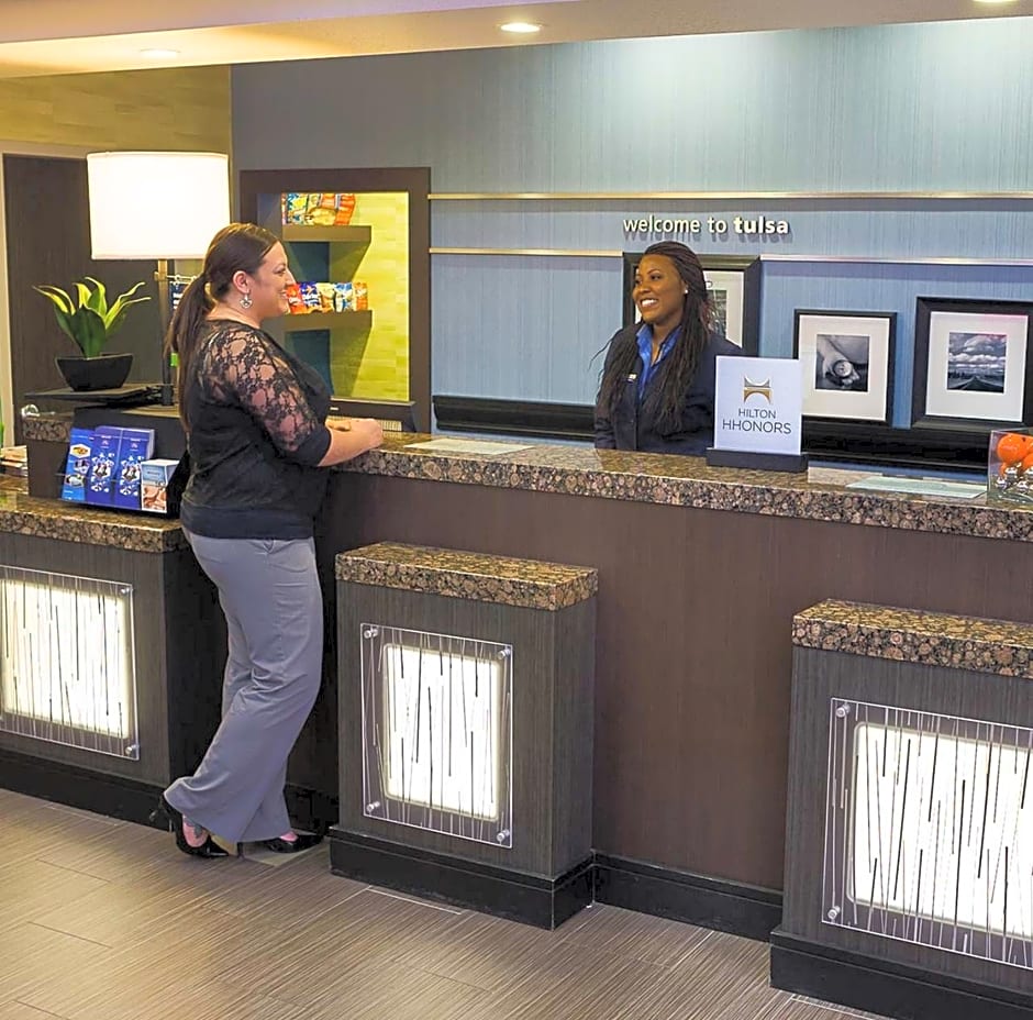 Hampton Inn and Suites Tulsa Central