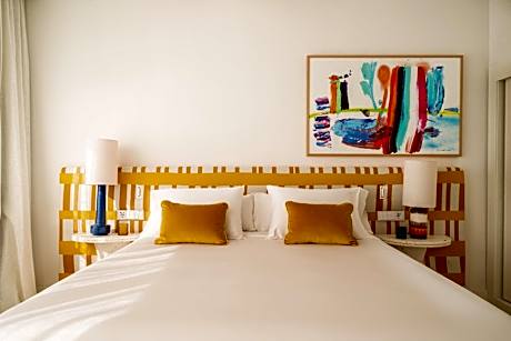 Duplex Studio Suite with Balcony and Sea View