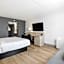 Seven Oaks Hotel Regina, SureStay Collection by Best Western