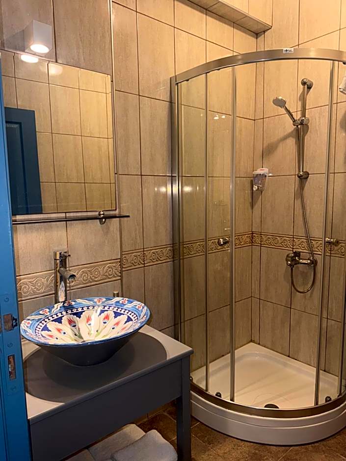 Çakir Bey Hotel