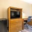 Econo Lodge Inn & Suites Branson Shepherd of the Hills Expy