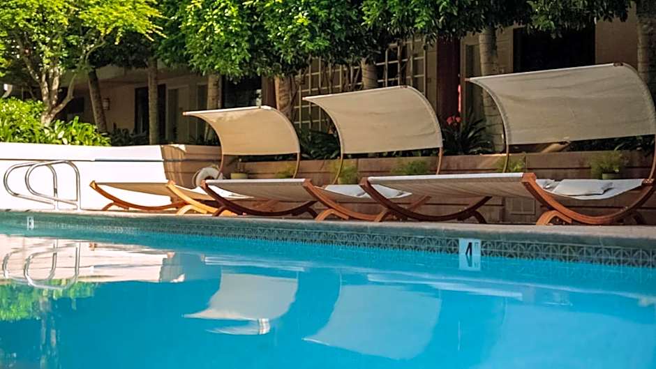Cupertino Hotel
