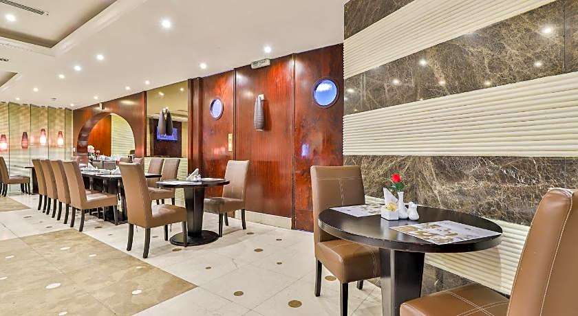 Landmark Summit Hotel