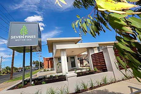 Seven Pines Motor Inn