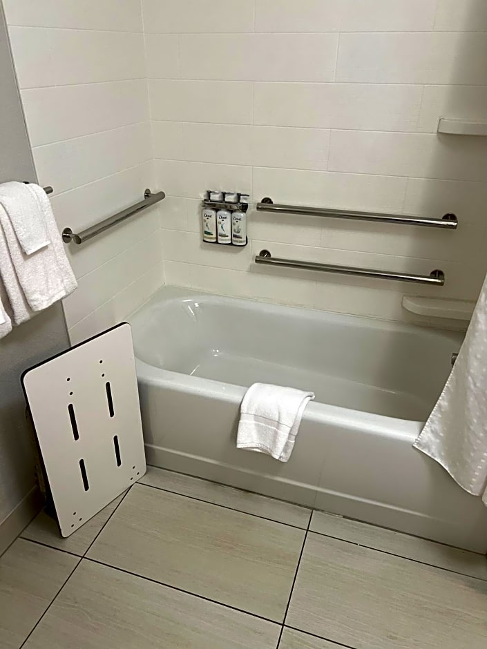 Holiday Inn Express And Suites Mobile - University Area By IHG