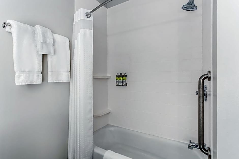 Holiday Inn Express and Suites St Louis-Chesterfield By IHG