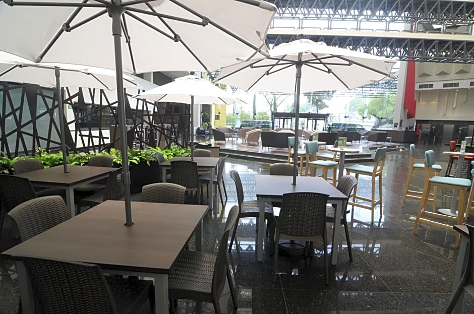 Holiday Inn Mexico Dali Airport by IHG