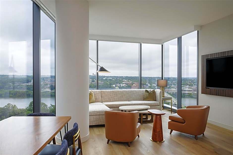 Hilton Arlington Rosslyn The Key