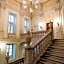 Royal Palace Hotel