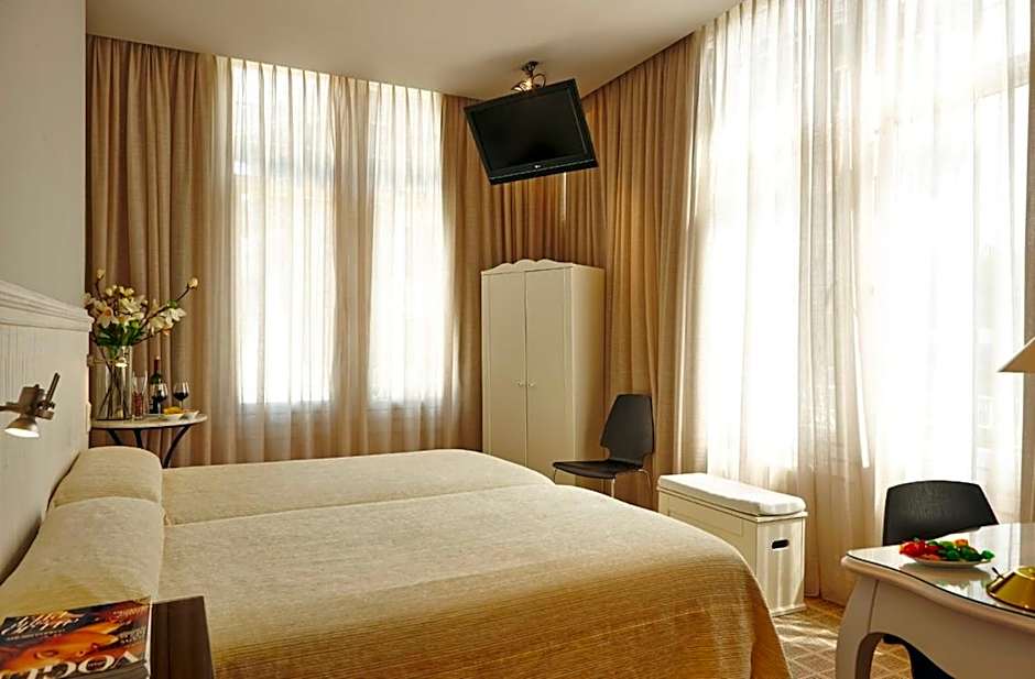 Hotel Atalaya- FREE PARKING GRATUITO