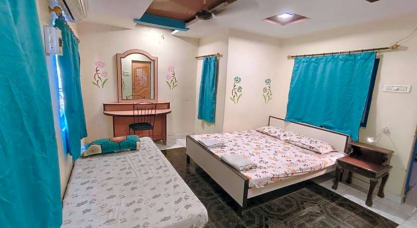 Shivam Paying Guest House