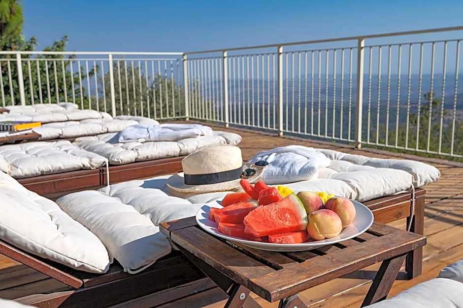 Ha'Seuda Ha'Achrona Suites