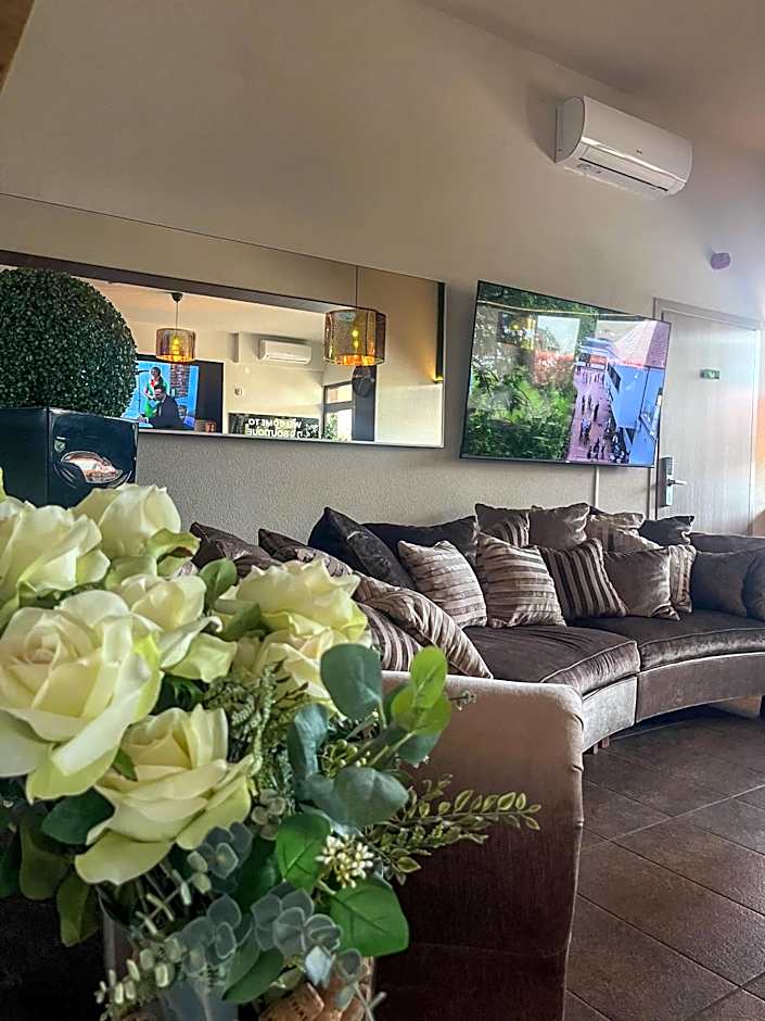 Boutique Hotel & Event Center