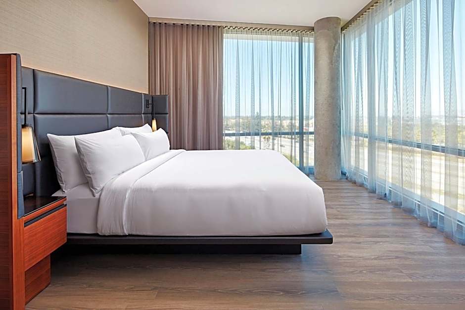 AC Hotel by Marriott San Jose Santa Clara