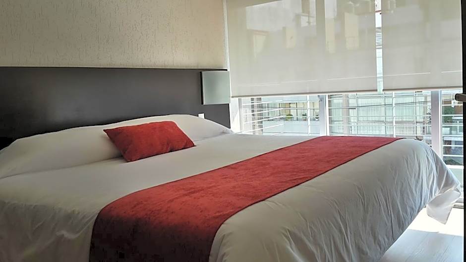 Grupo Kings Suites -Monte Chimborazo 537