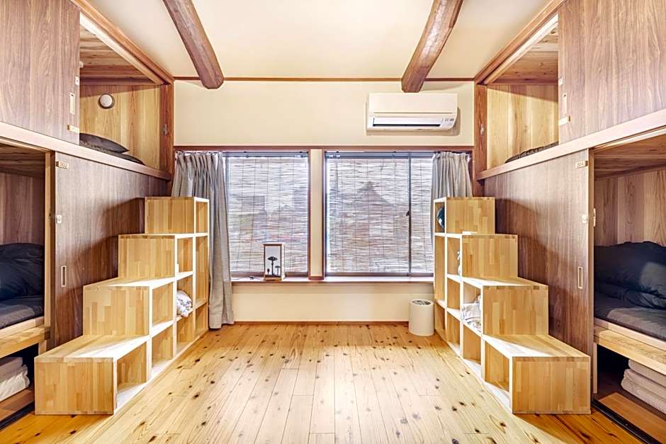 片原楽家 旅人の長浜町家ドミトリー
