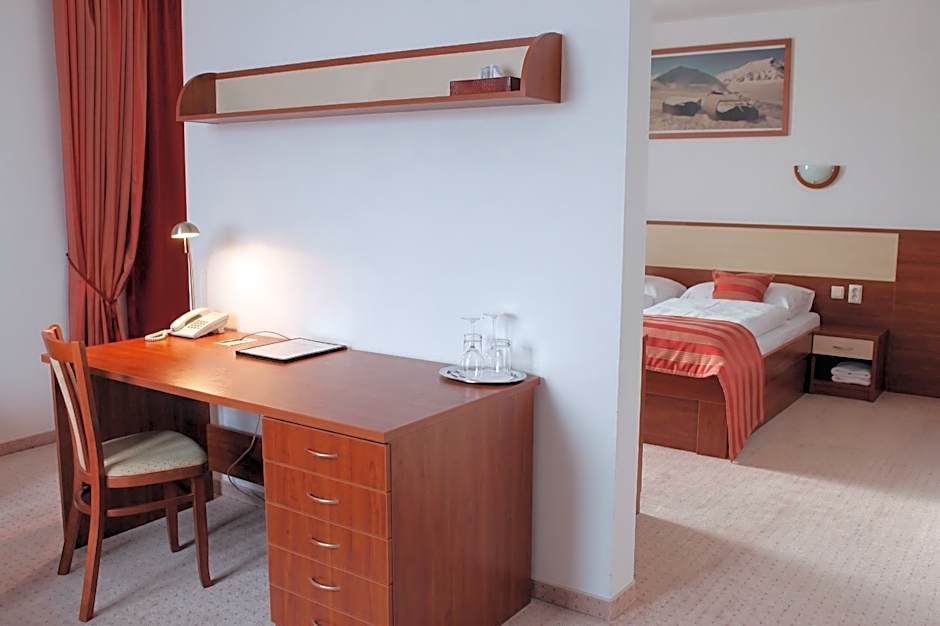 Hotel Auto Jas