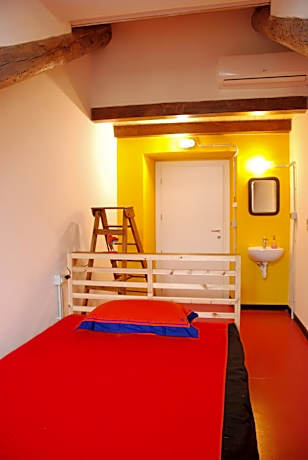 Single Room with Shared Bathroom