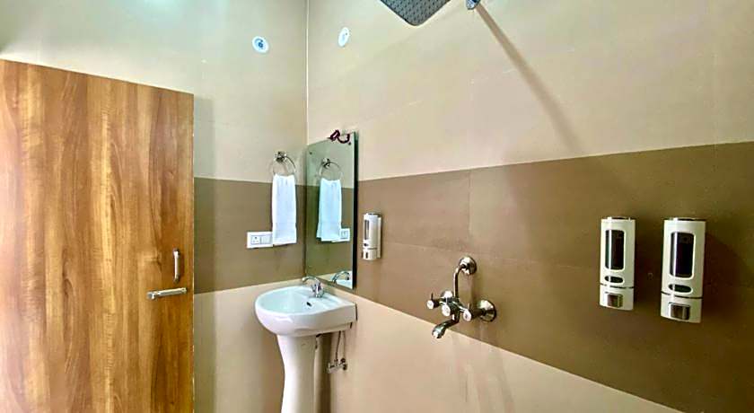 RISHIKESH INN by Wraveler Hotels