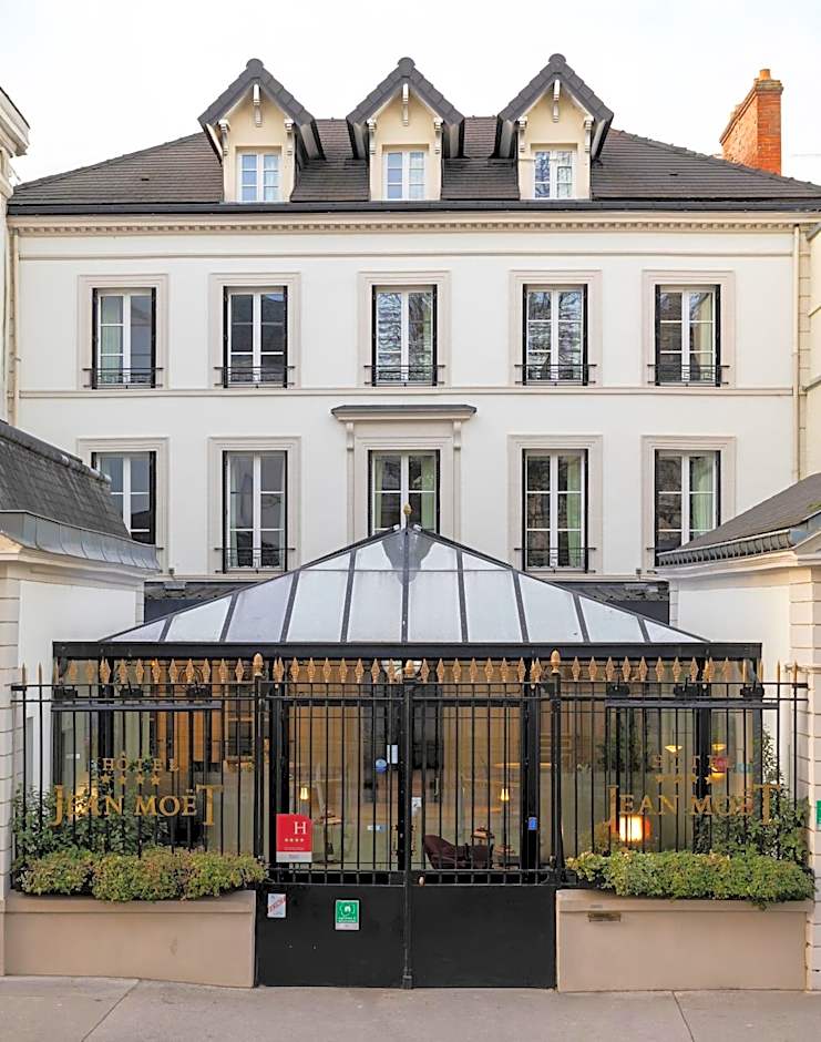 Photo 1 of 50 of Hotel Jean Moët