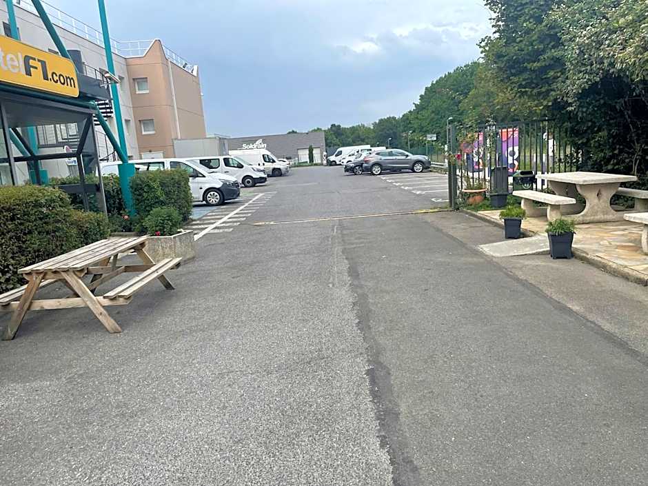 hotelF1 Marne la Vallée Collégien