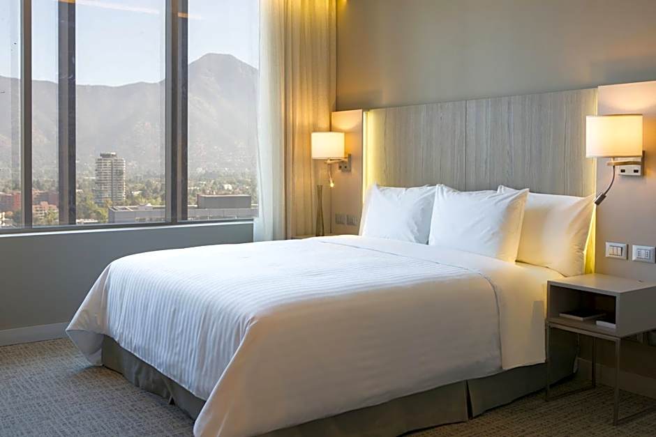 Courtyard by Marriott Santiago Las Condes