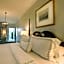 Bienville House Hotel
