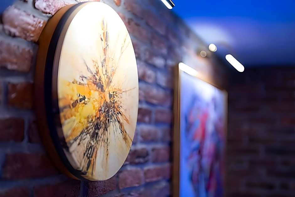 PERALUNA PREMIUM HOTEL