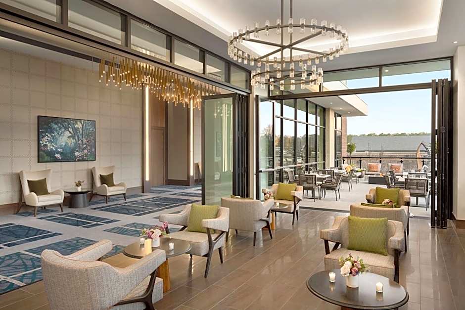 Valley Hotel Homewood Birmingham, Curio Collection by Hilton