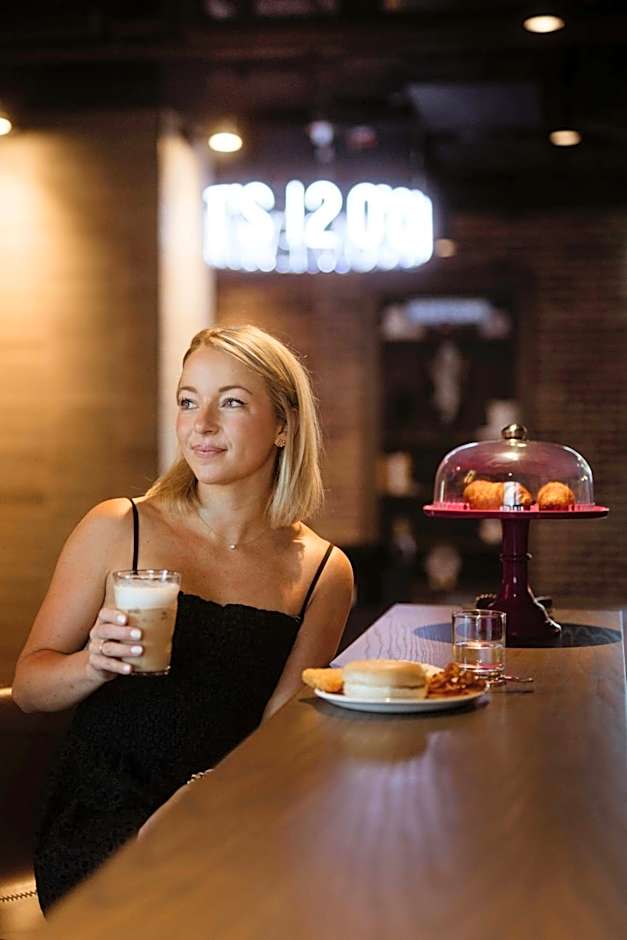 Moxy Halifax Downtown