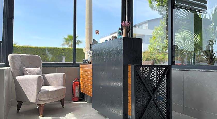 Gardenya Lara Suit Hotel