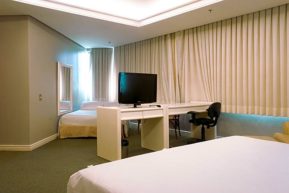 Master Porto Alegre Hotel - Av Carlos Gomes, Proximo ao Consulado Americano