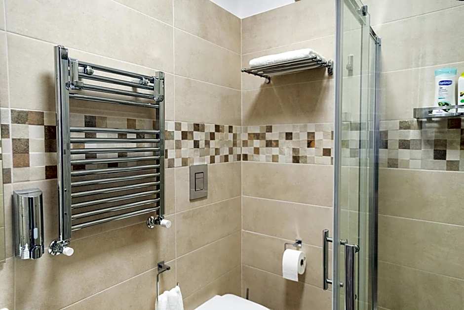Tizzy Apartment & Rooms