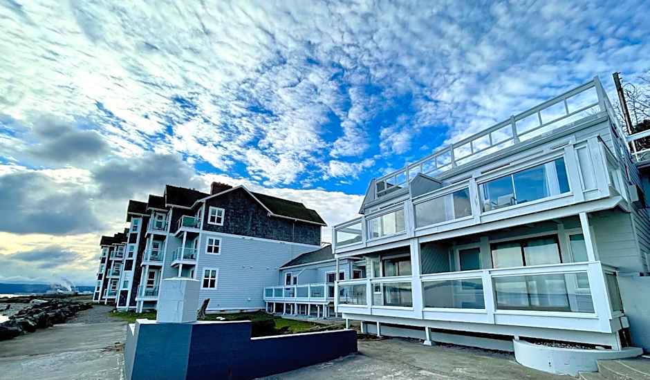 Tides Inn & Suites